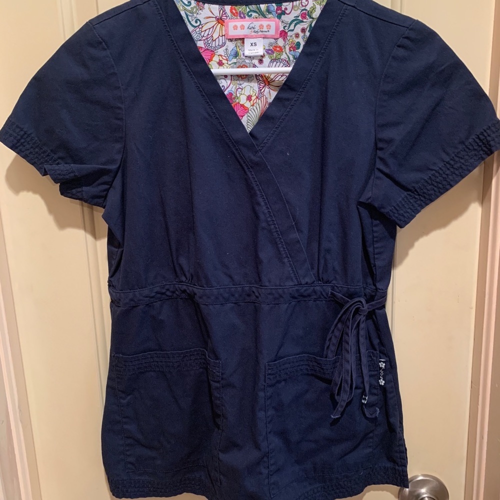 Scrub top